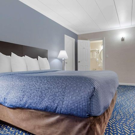 Econo Lodge Hicksville Luaran gambar