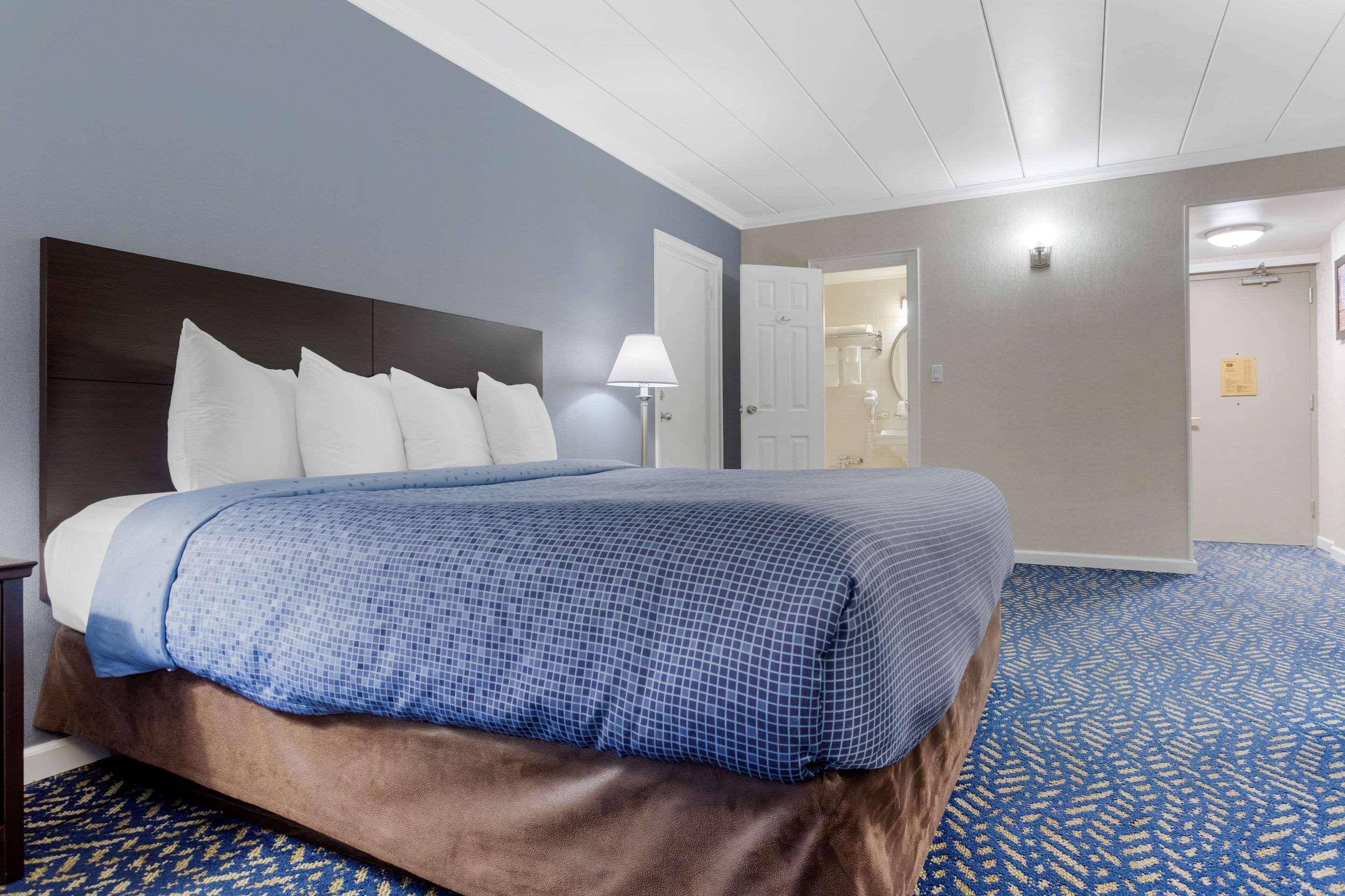 Econo Lodge Hicksville Luaran gambar