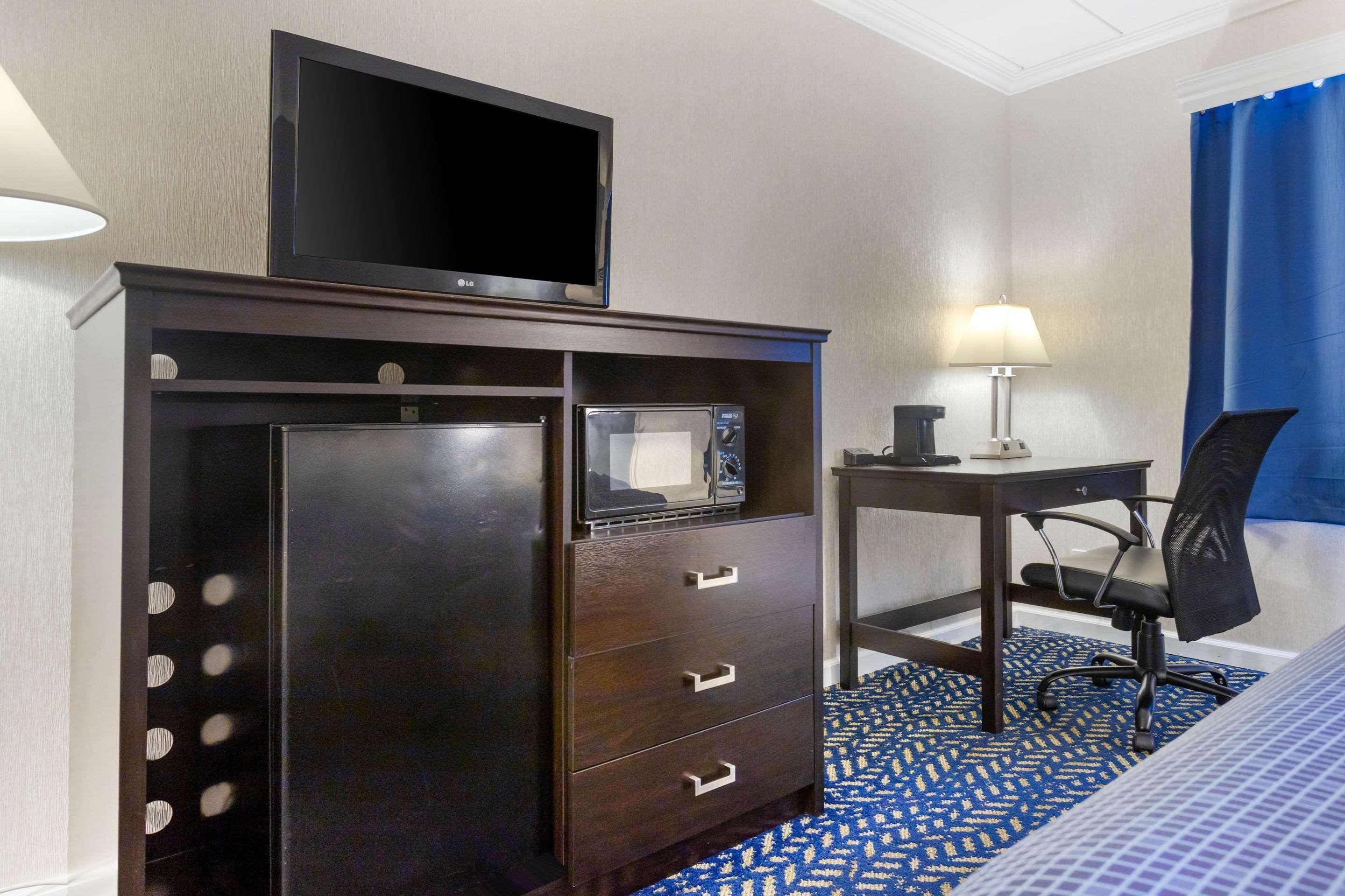Econo Lodge Hicksville Luaran gambar