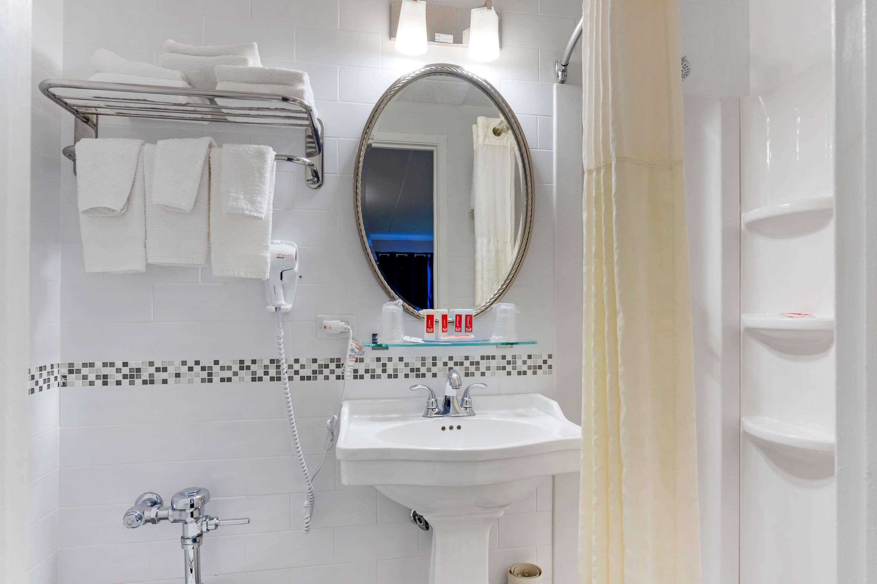 Econo Lodge Hicksville Luaran gambar
