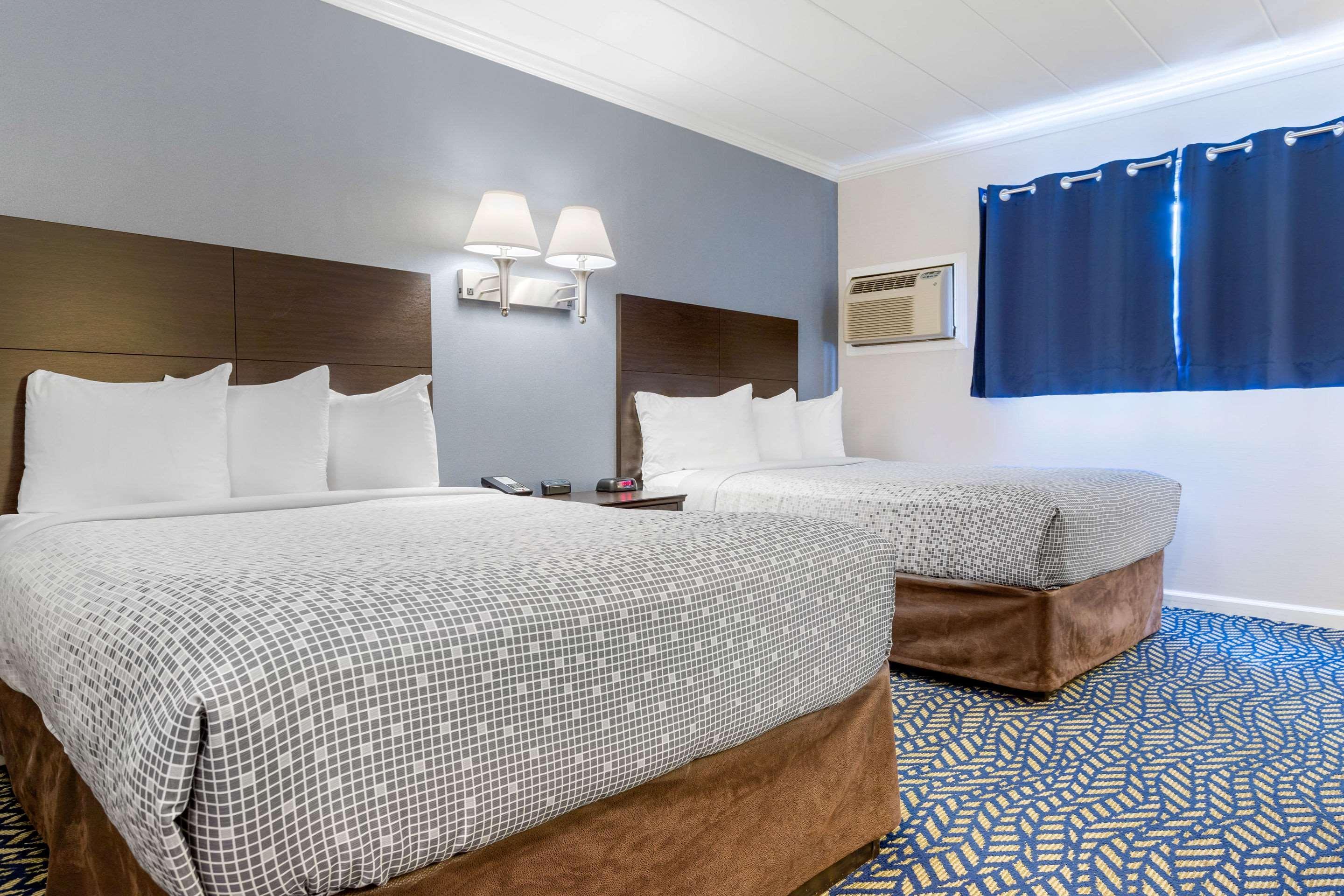 Econo Lodge Hicksville Luaran gambar