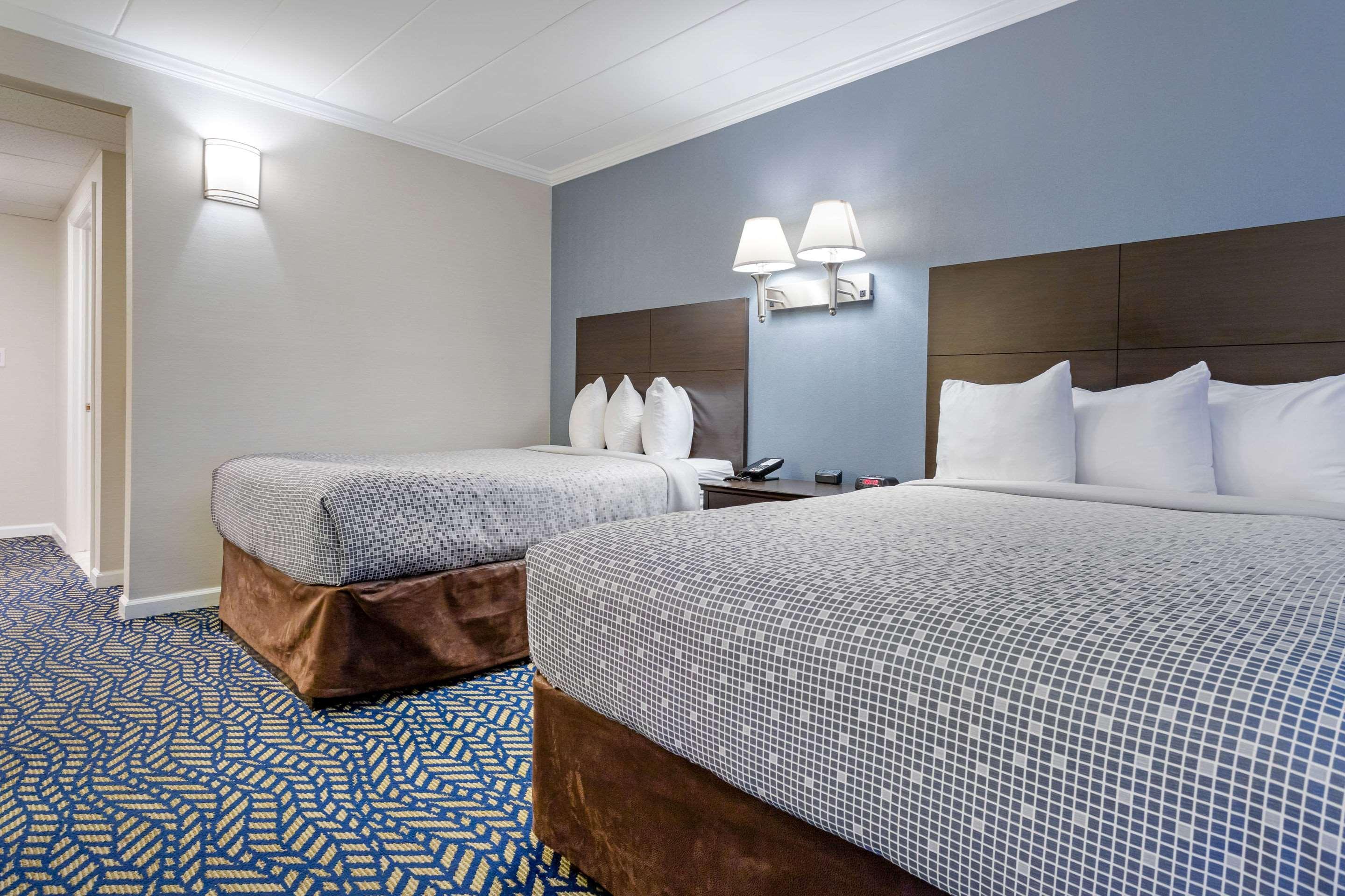 Econo Lodge Hicksville Luaran gambar