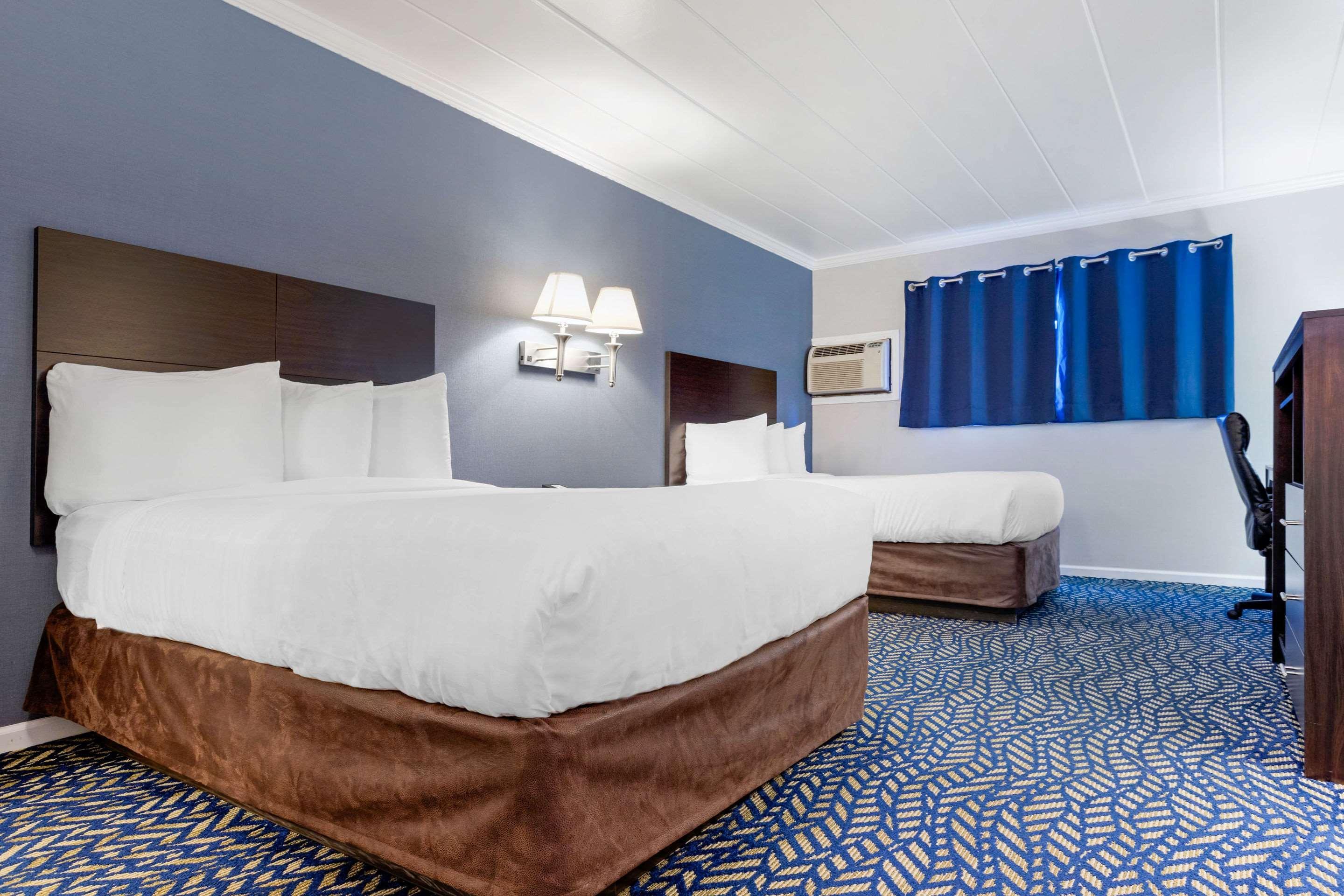 Econo Lodge Hicksville Luaran gambar