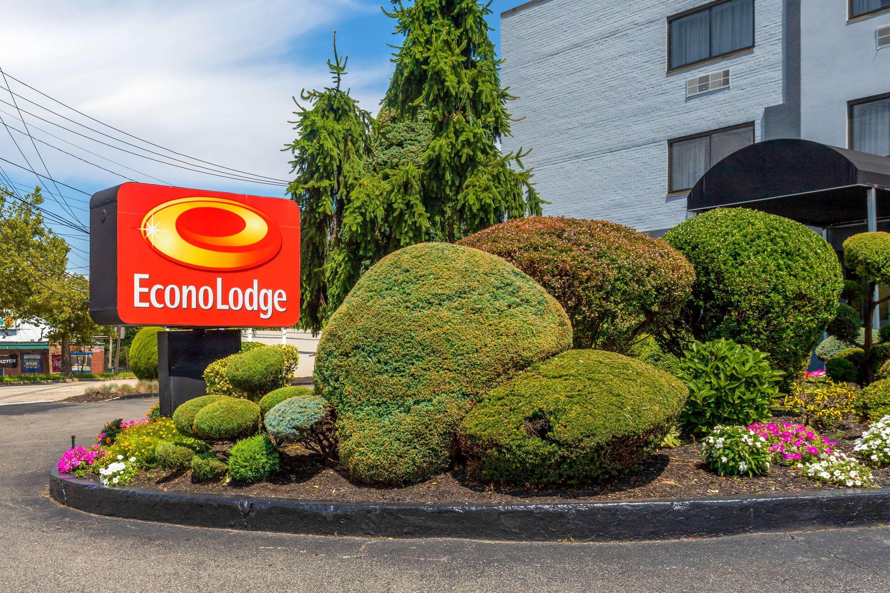 Econo Lodge Hicksville Luaran gambar